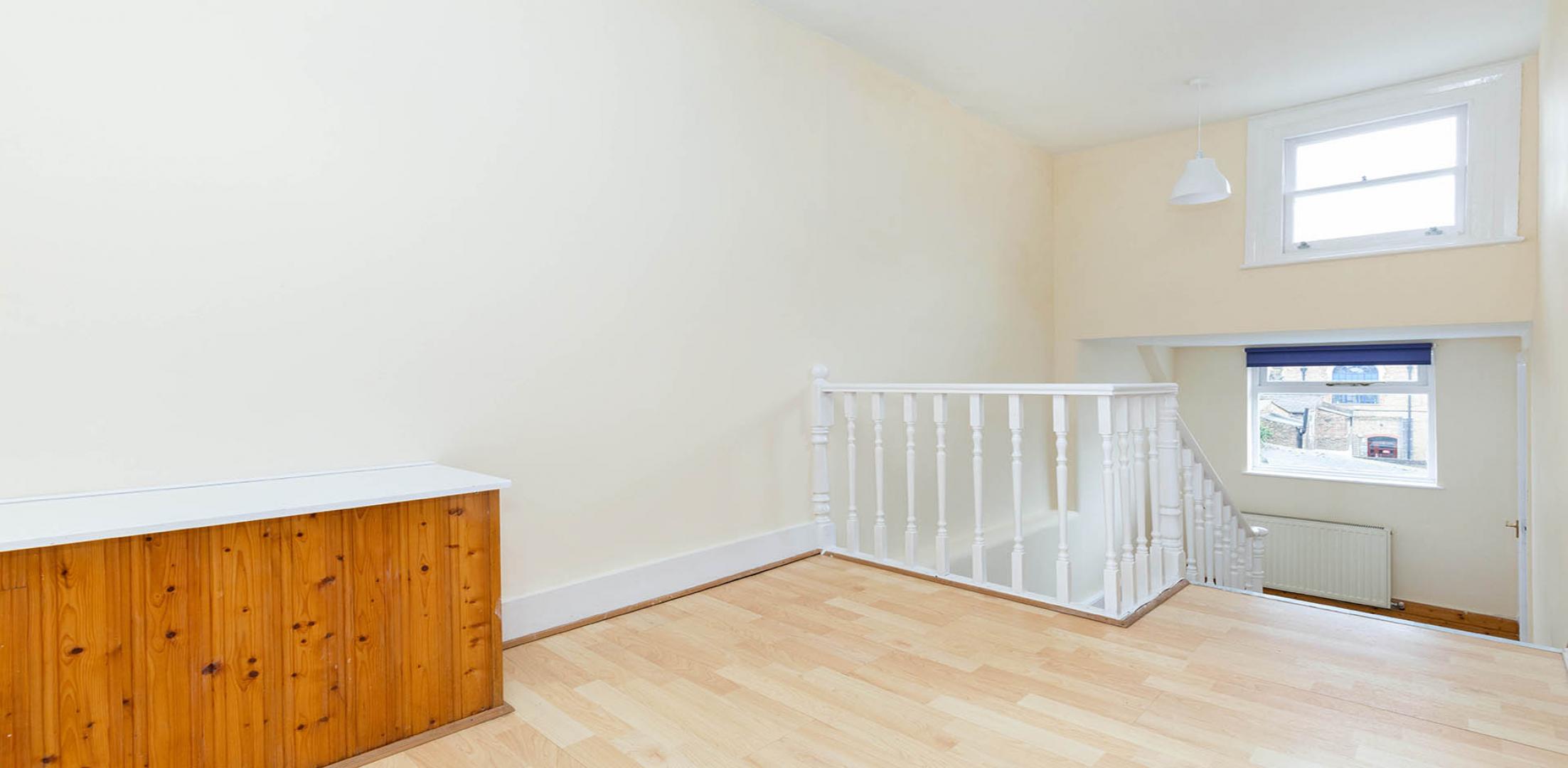 Large one bed within a period house mins to Queens Park Tube and shops! Claremont Road, Queens Park